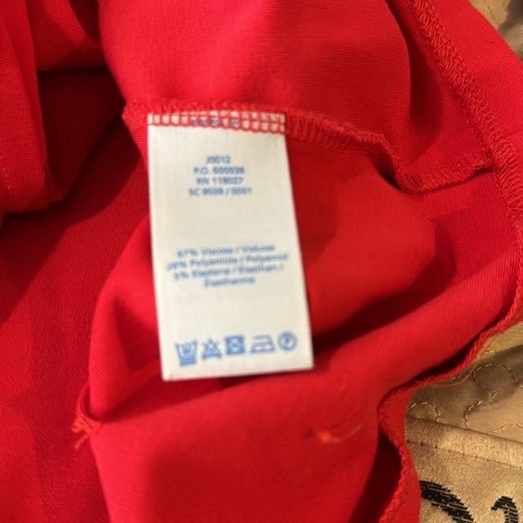 Boden Deep Red V-Neck Bodycon Top w/ Bracelet Length Sleeves - Picture 9 of 9